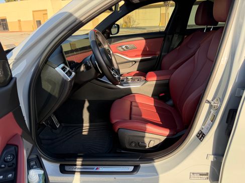 Used 2025 BMW M340i xDrive M340i xDrive Sedan 4D w/ Premium Package image 10