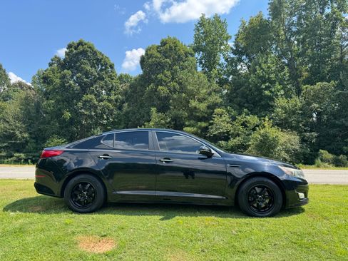 Used 2015 Kia Optima LX FWD image 10