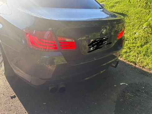 Used 2012 BMW 550i xDrive Sedan image 12