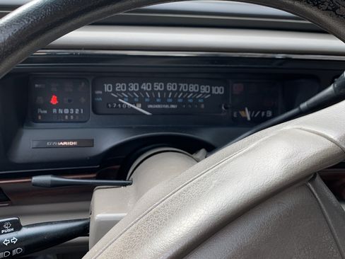 Used 1998 Buick Le Sabre Custom image 11