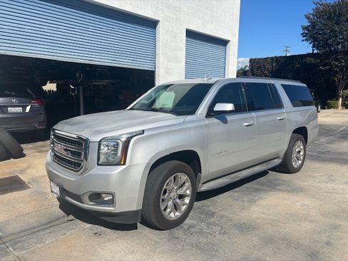 Used 2015 GMC Yukon XL SLT w/ Open Road Package image 5