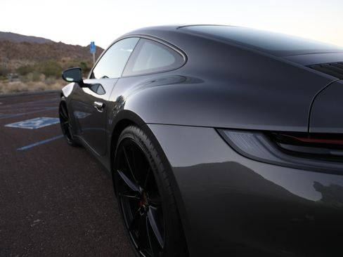 Used 2020 Porsche 911 Carrera S image 4