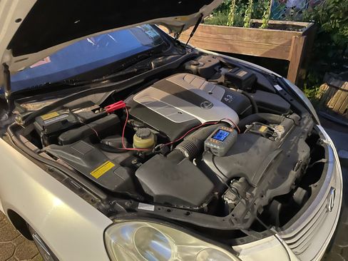 Used 2004 Lexus SC 430 Convertible RWD image 4