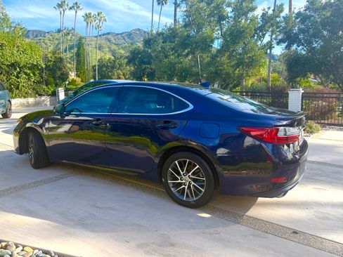 Used 2018 Lexus ES 350 image 4