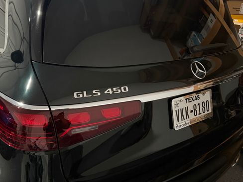 Used 2024 Mercedes-Benz GLS 450 4MATIC image 2