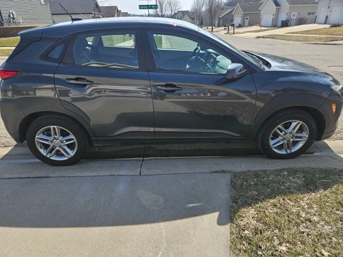 Used 2021 Hyundai Kona SE image 9