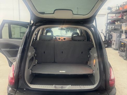 Used 2010 Chrysler PT Cruiser w/ Convenience Group image 9