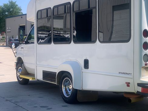 Used 2019 Ford E-350 and Econoline 350 Super Duty w/ Shuttle Bus Prep Package image 5