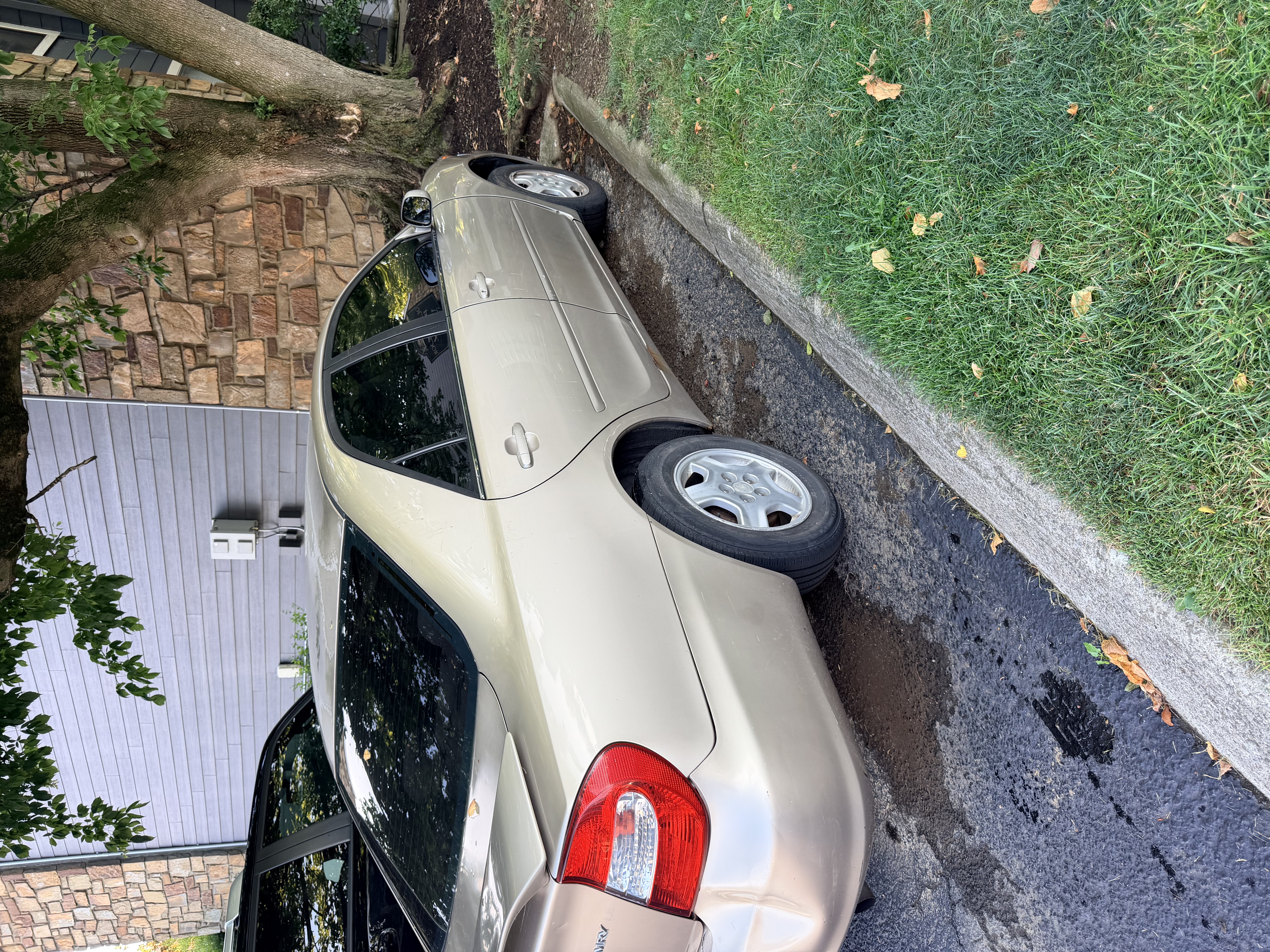 Used 2002 Toyota Camry LE FWD image 6