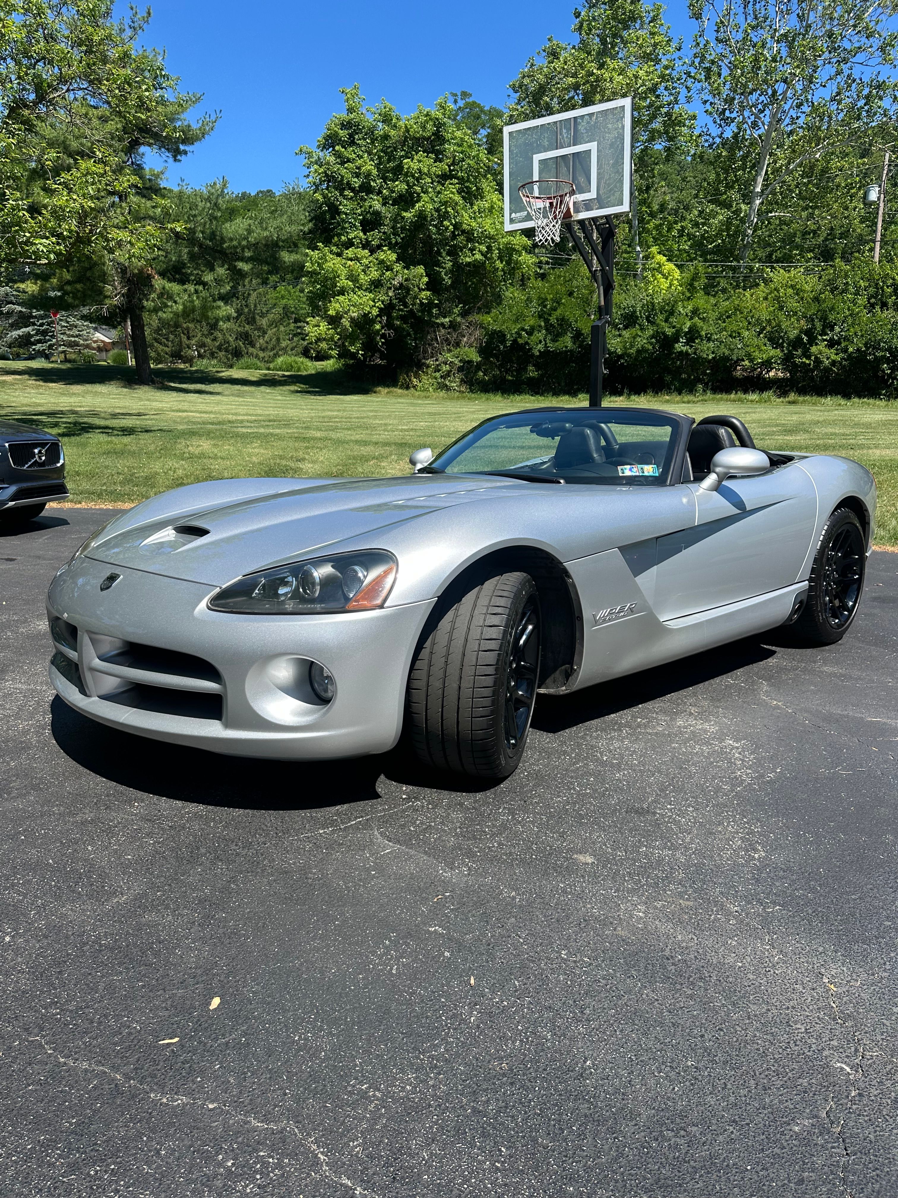 Used 2003 Dodge Viper SRT-10 RWD image 1