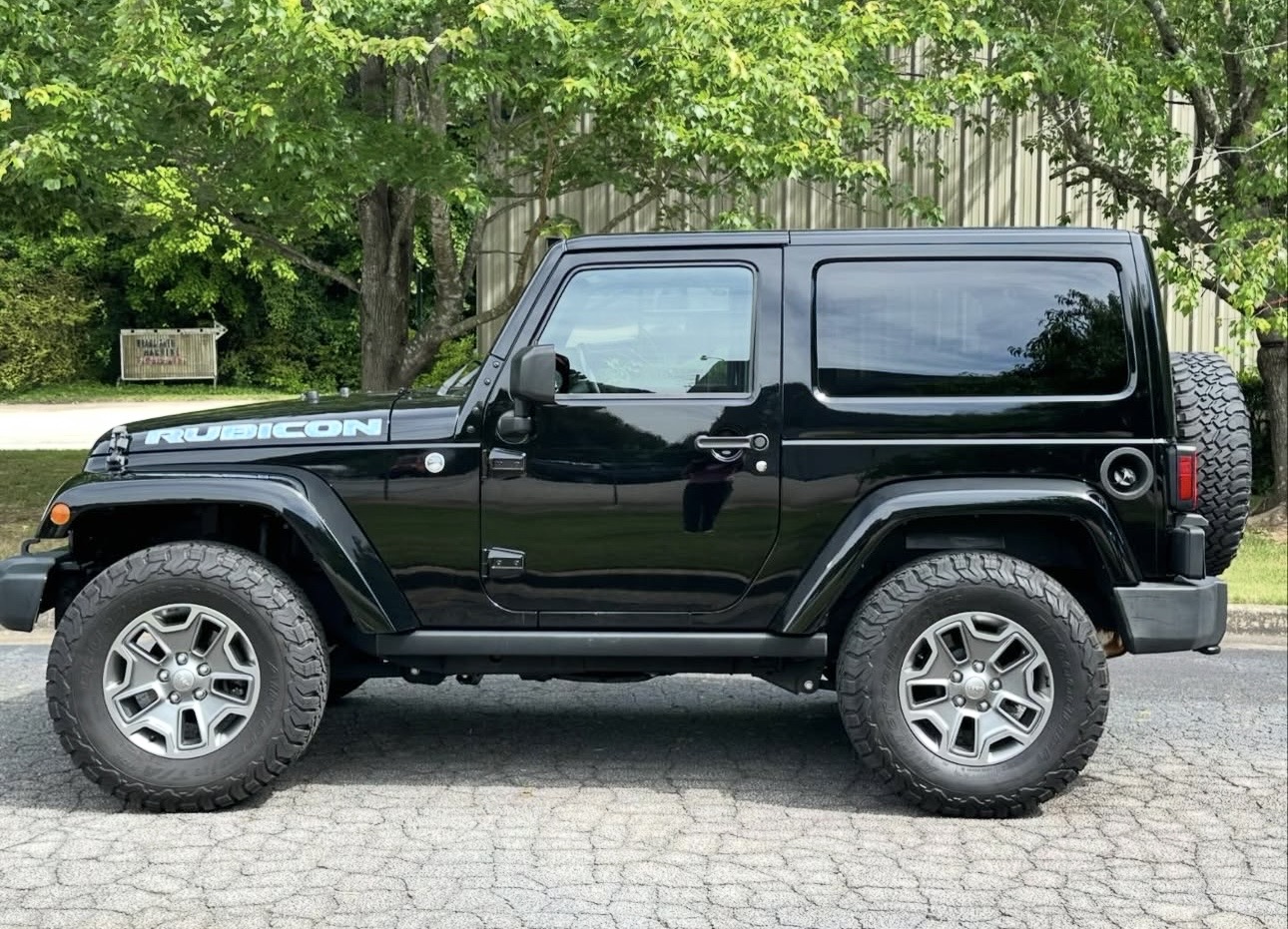 Used 2015 Jeep Wrangler Rubicon w/ Power Convenience Group AWD/4WD image 10