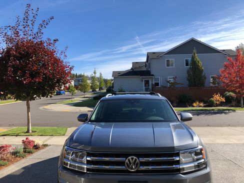 Used 2019 Volkswagen Atlas SE w/ Towing Package image 2