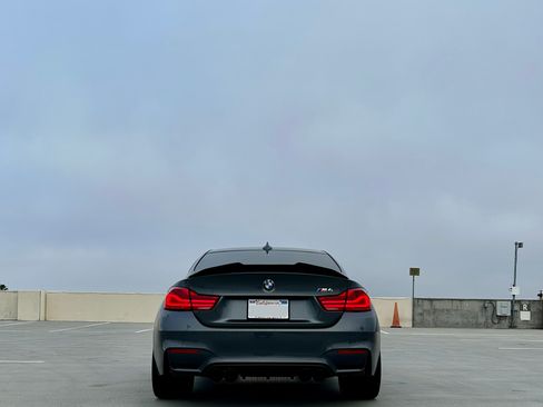 Used 2019 BMW M4 Coupe image 7
