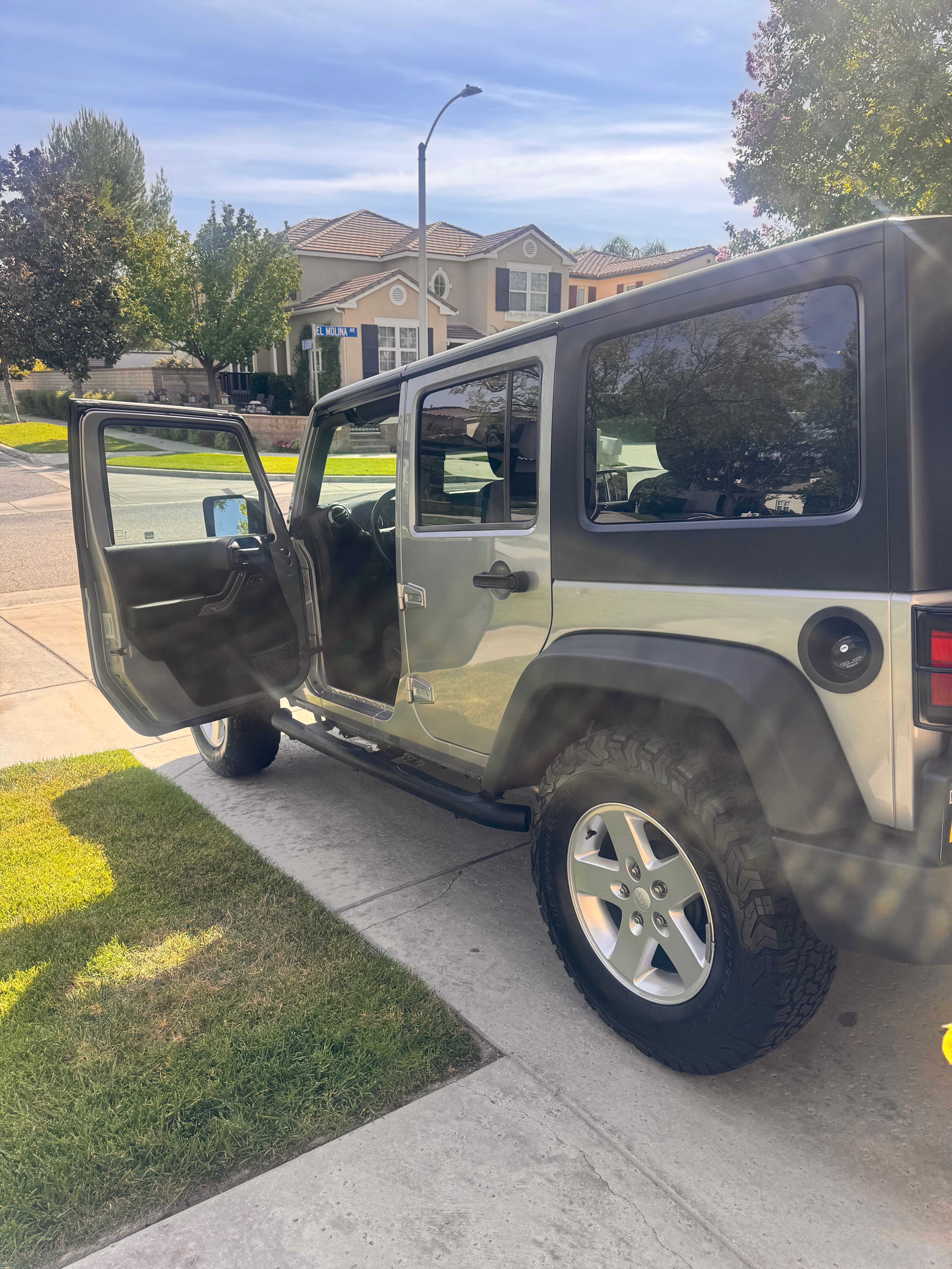 Used 2015 Jeep Wrangler Unlimited Sport w/ Quick Order Package 24S AWD/4WD image 9