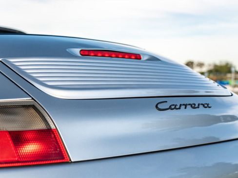 Used 2000 Porsche 911 Carrera image 10