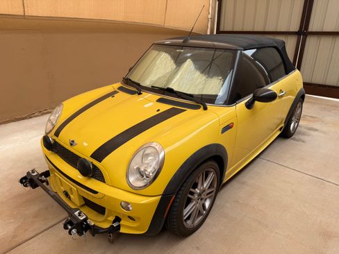 Used 2006 MINI Cooper Convertible FWD image 5