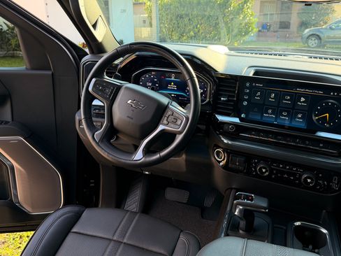Used 2024 Chevrolet Silverado 1500 High Country w/ Midnight Edition image 16