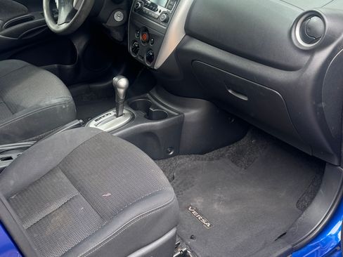 Used 2016 Nissan Versa SV FWD image 10