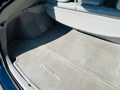 Used 2013 Toyota Prius Three image 23