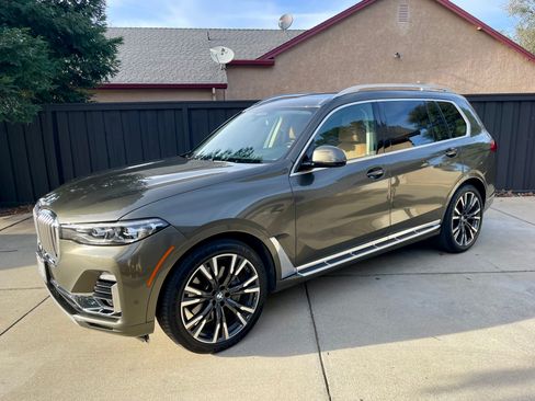 Used 2020 BMW X7 xDrive50i w/ Off-Road Package image 5