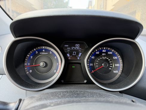 Used 2012 Hyundai Elantra Limited image 15