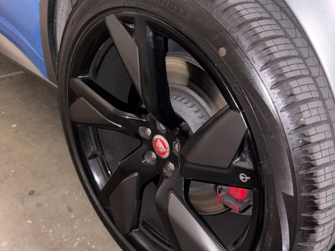 Used 2023 Jaguar F-PACE SVR AWD/4WD image 8