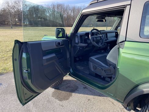 Used 2022 Ford Bronco 2-Door w/ Sasquatch Package image 11