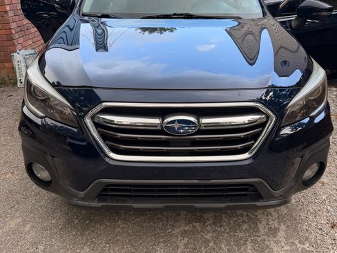 Used 2018 Subaru Outback 2.5i Limited AWD/4WD image 1