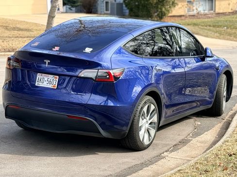Used 2020 Tesla Model Y Long Range image 2