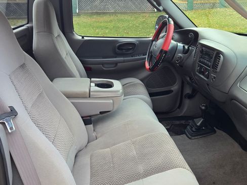 Used 2003 Ford F150 XLT image 12