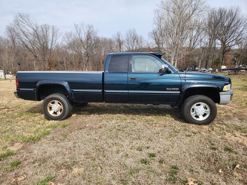 Used 1997 Dodge Ram 2500 Truck 4x4 Club Cab image 6