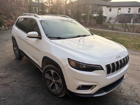 Used 2019 Jeep Cherokee Limited image 6