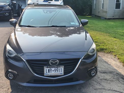 Used 2016 MAZDA MAZDA3 s Grand Touring w/ Technology Package FWD image 4