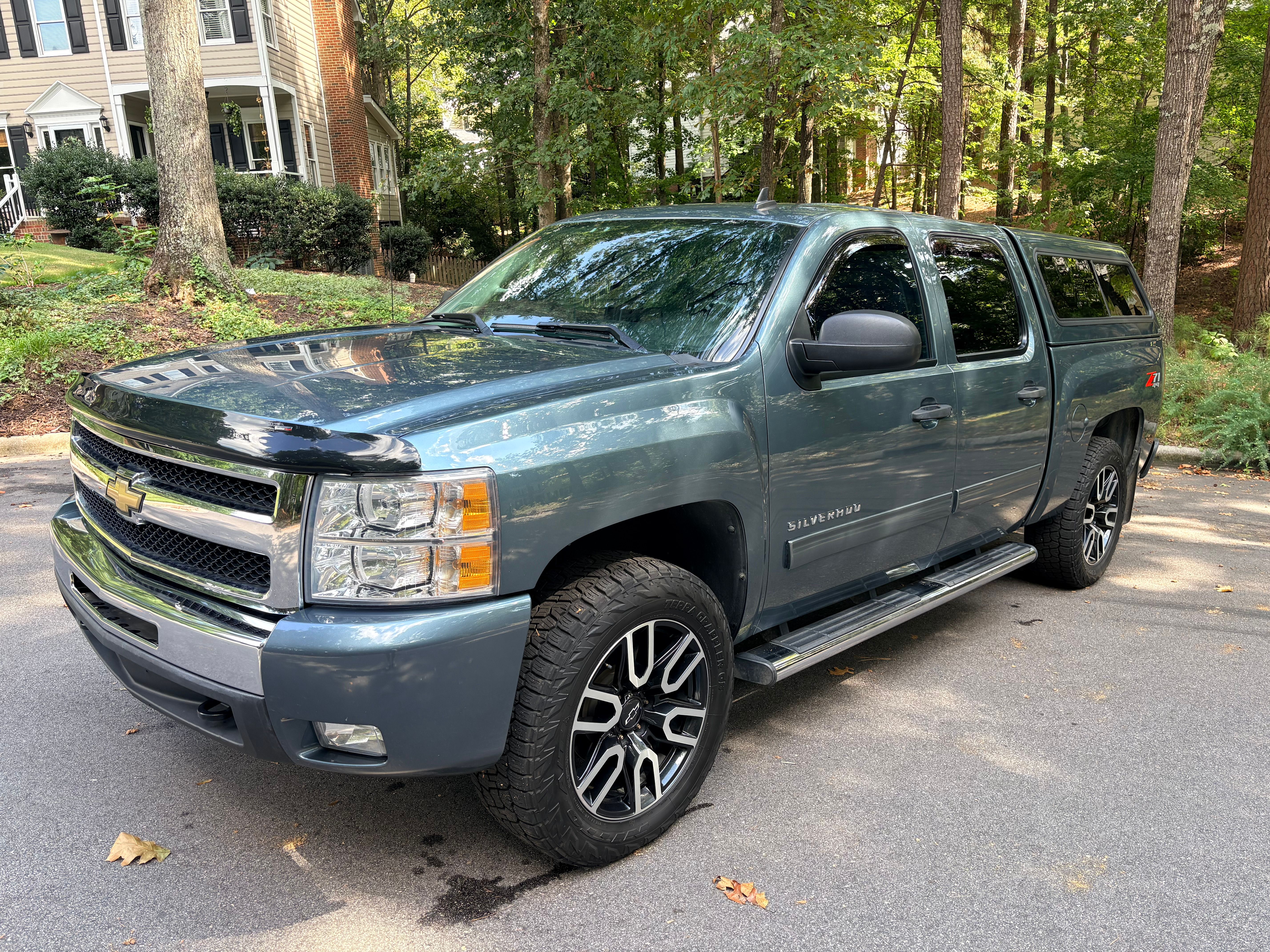Used 2010 Chevrolet Silverado 1500 LT w/ Power Pack Plus AWD/4WD image 12