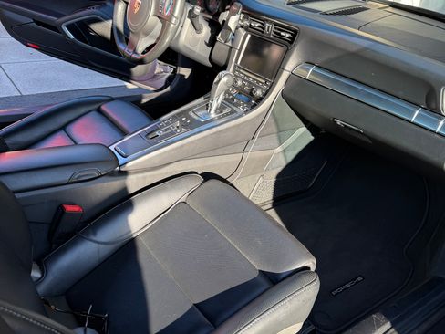 Used 2015 Porsche 911 Targa 4S image 16