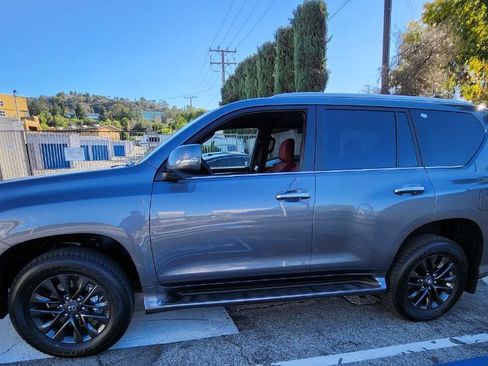 Used 2023 Lexus GX 460 Premium image 4
