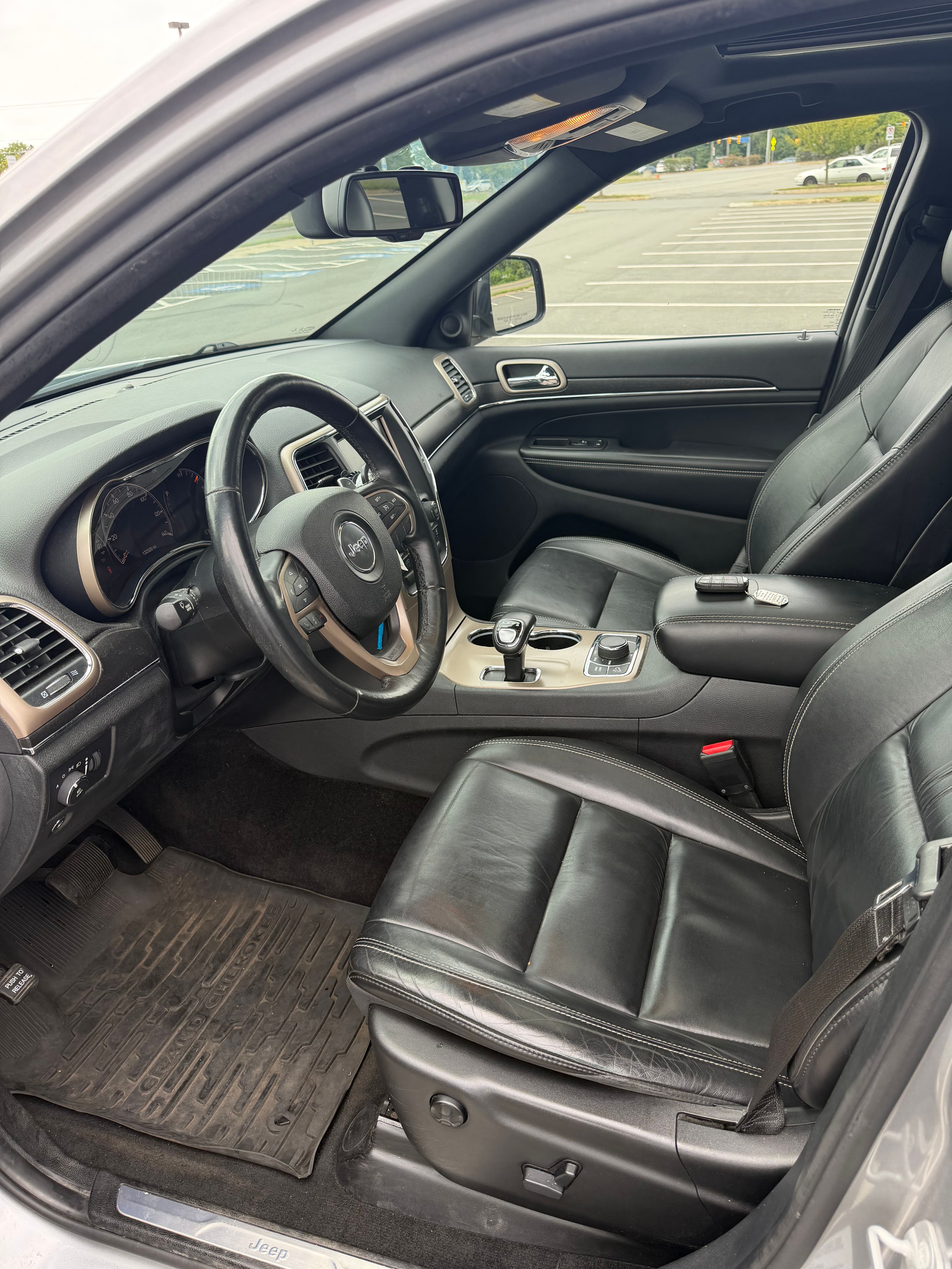 Used 2015 Jeep Grand Cherokee Limited AWD/4WD image 14