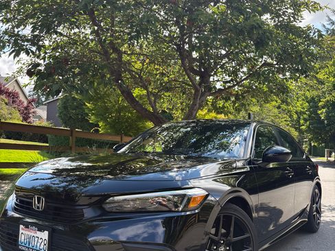 Used 2022 Honda Civic Sport image 1