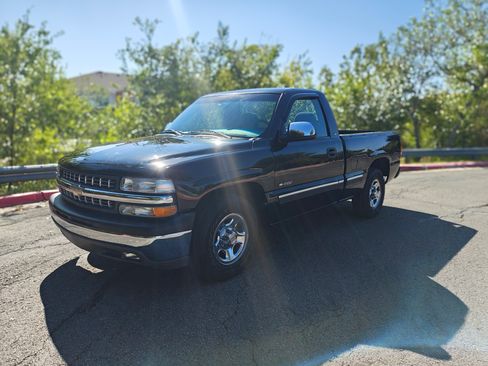 Used 2002 Chevrolet Silverado 1500 LS w/ Electrical Convenience Pkg image 1