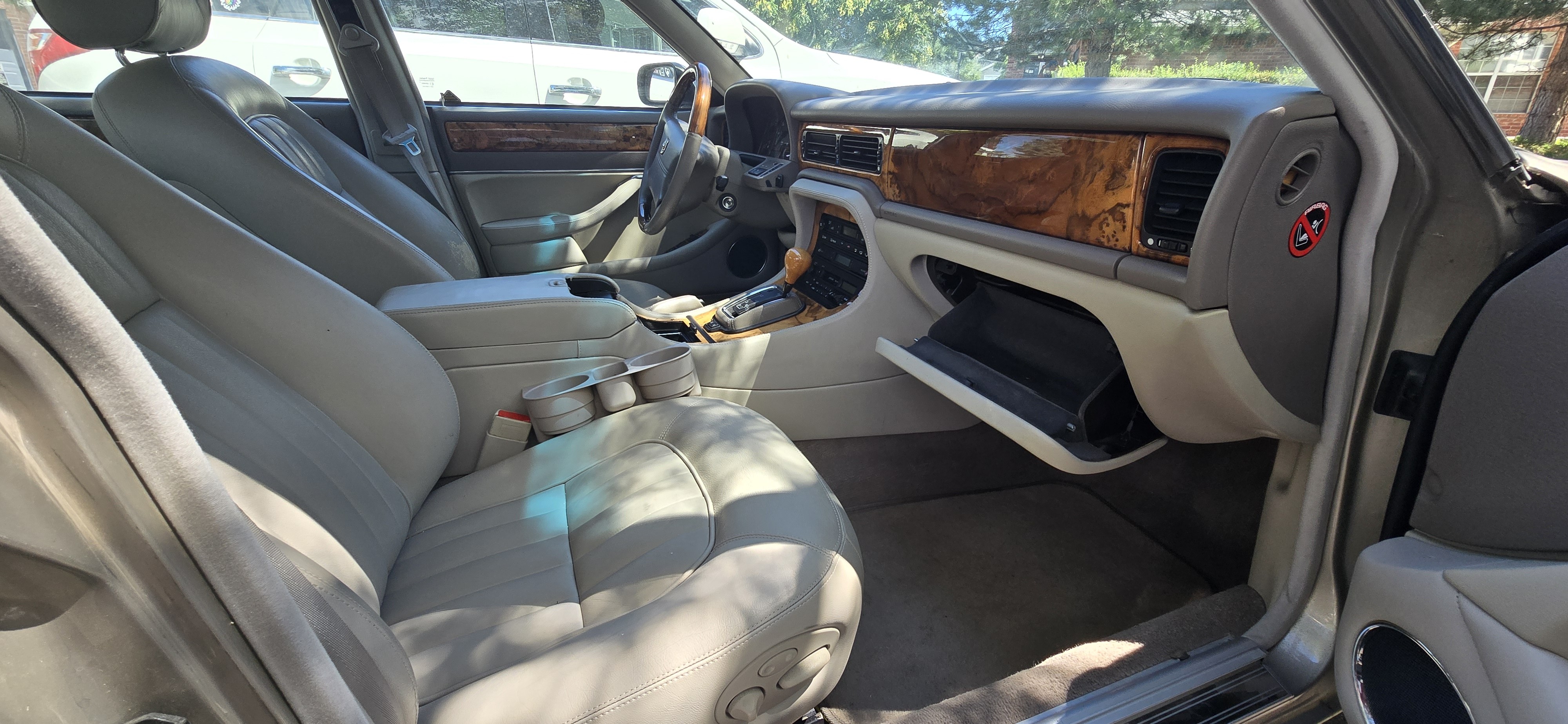 Used 1996 Jaguar XJ6 RWD image 16