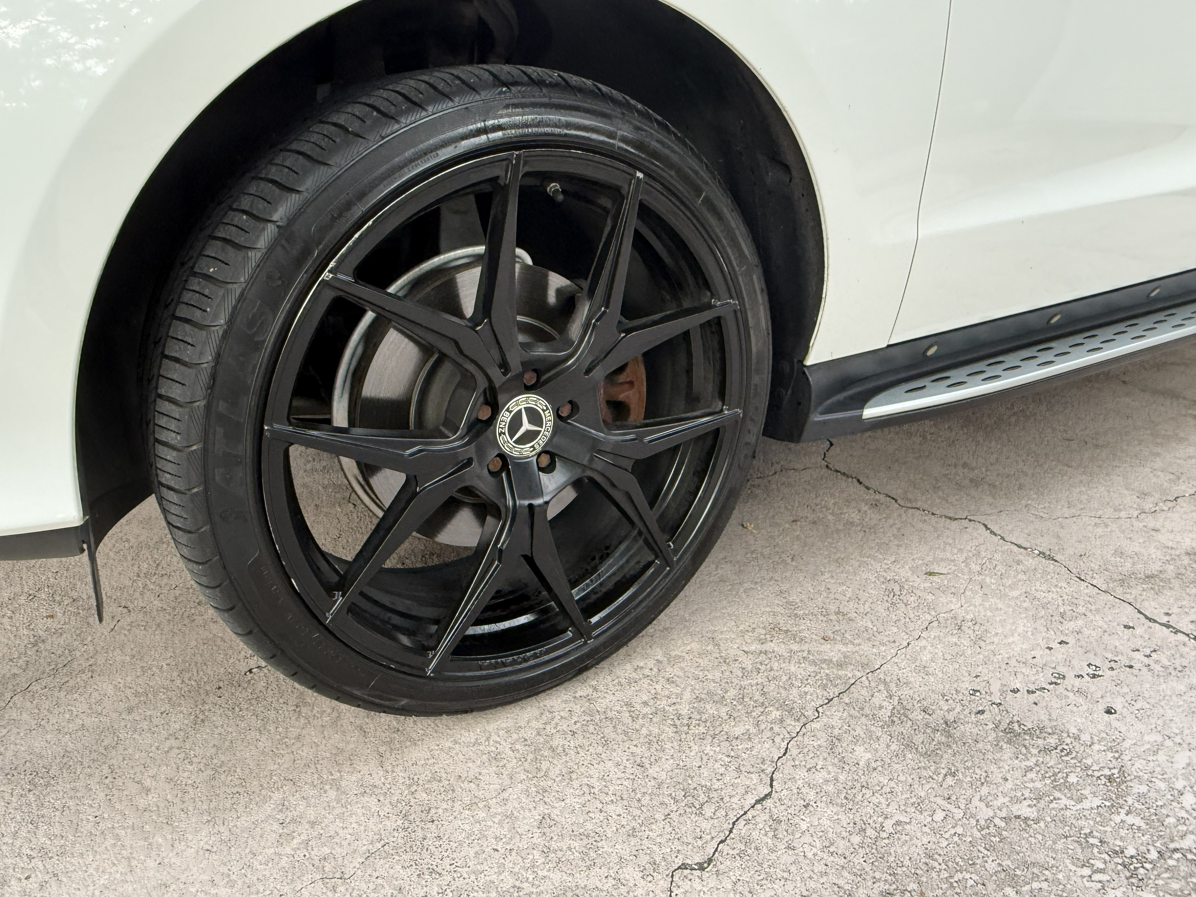 Used 2019 Mercedes-Benz GLE 400 4MATIC image 16