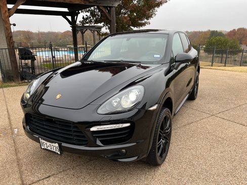 Used 2014 Porsche Cayenne image 6