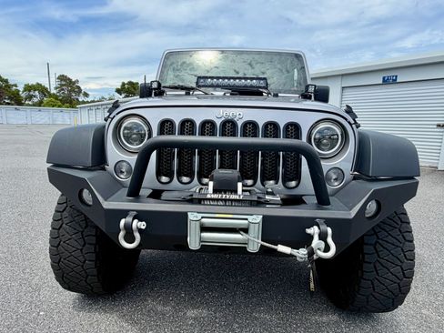 Used 2015 Jeep Wrangler Unlimited Sport w/ Quick Order Package 23S AWD/4WD image 4