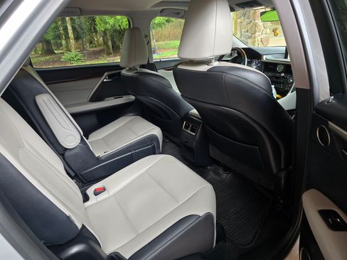 Used 2018 Lexus RX 450hL Premium w/ Premium Package image 8