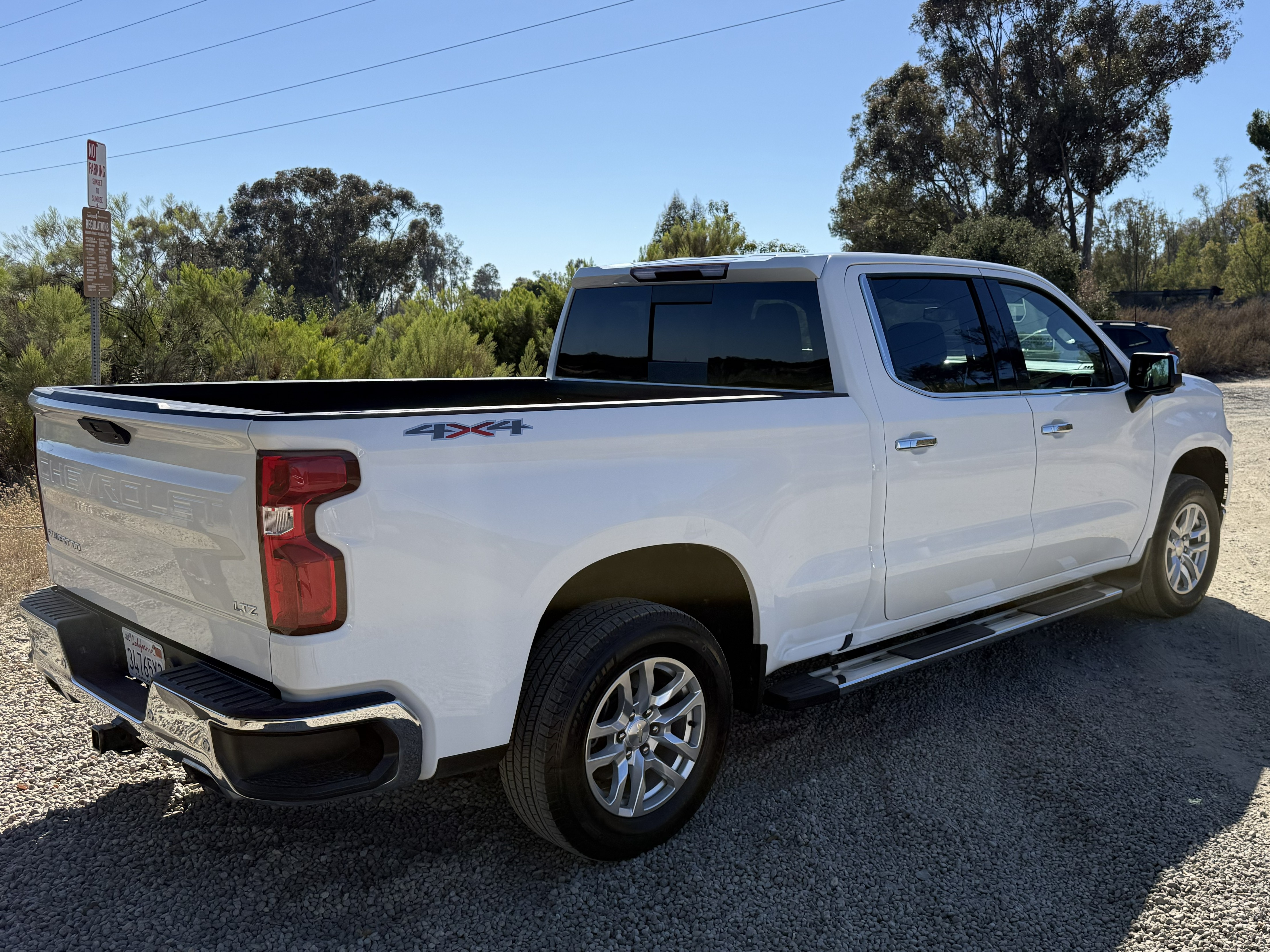 Used 2020 Chevrolet Silverado 1500 LTZ w/ LTZ Plus Package AWD/4WD image 11