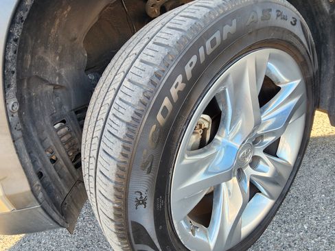 Used 2014 Toyota Highlander Limited image 8