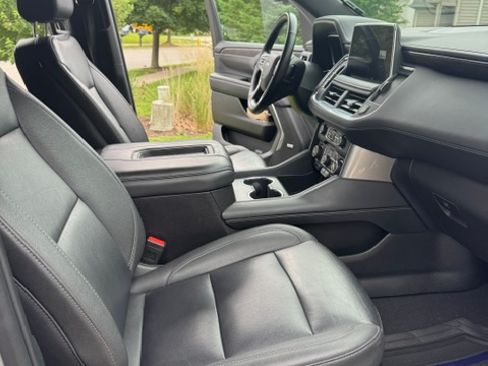 Used 2024 Chevrolet Tahoe LT w/ Luxury Package AWD/4WD image 16