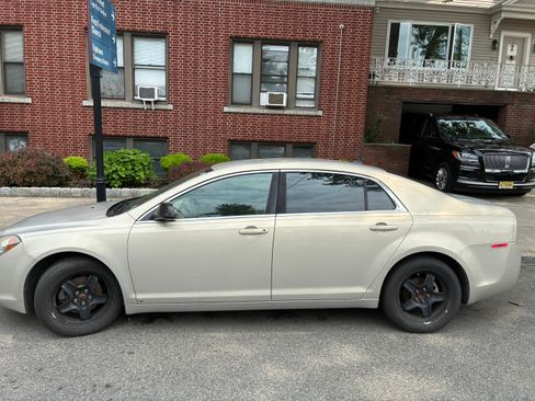 Used 2009 Chevrolet Malibu LS FWD image 10