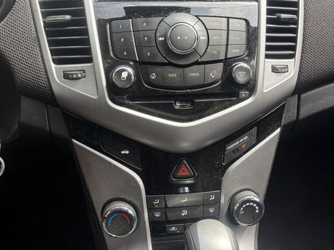 Used 2016 Chevrolet Cruze LT FWD image 21