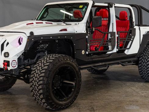 Used 2021 Jeep Gladiator Sport image 4